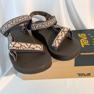 Teva Universal Midform Animal Print Sandals Size 7